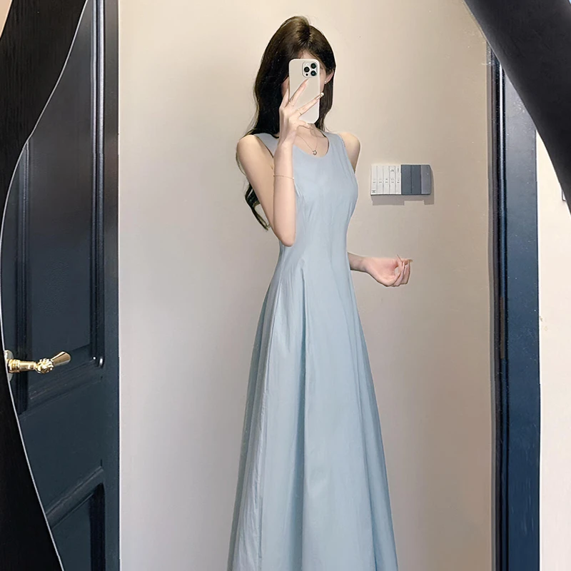 白色高级感无袖背心连衣裙子女夏季2025新款圆领设计气质收腰长裙