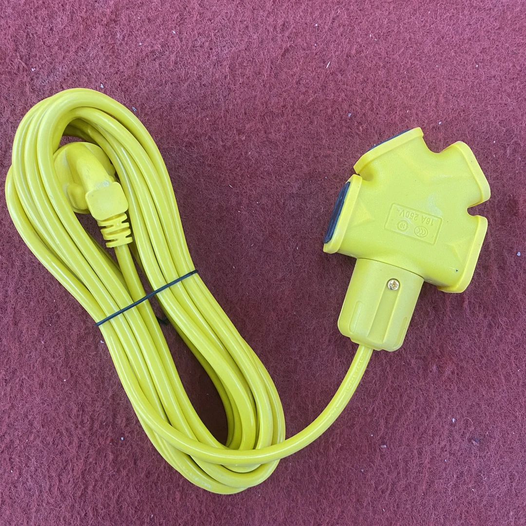 【高质量】10孔黄色5米黄铜带线插座多孔多功能通用接线板便捷排插