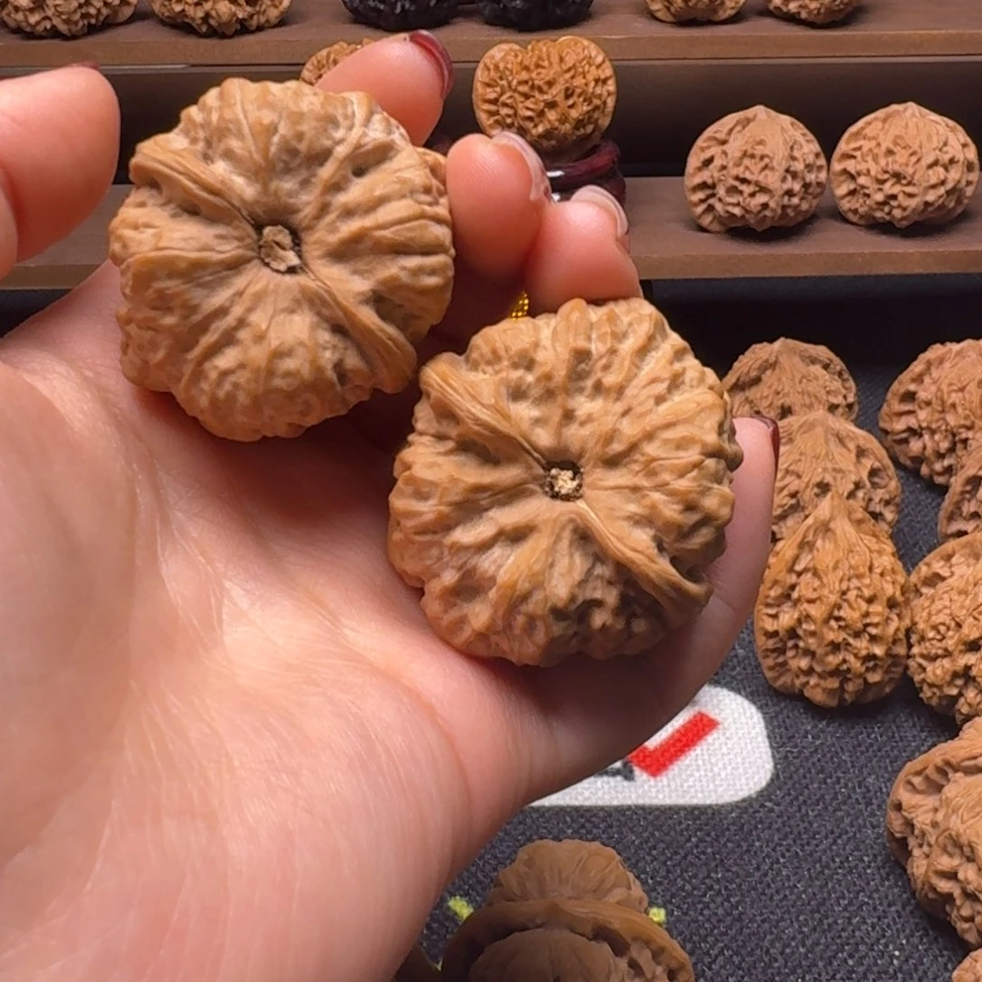 文玩核桃吊坠ヾ****ヾ40哈蟆头