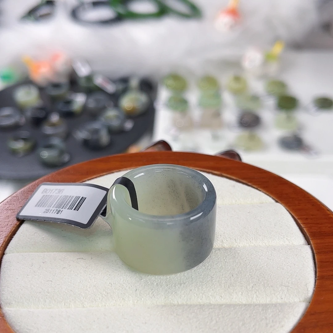 和田玉未镶嵌戒指k77 黑青花圆切17.2