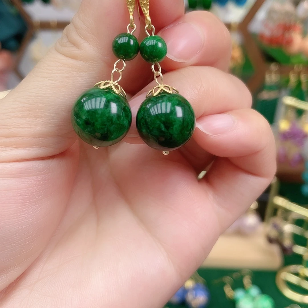 石英质玉合金耳饰