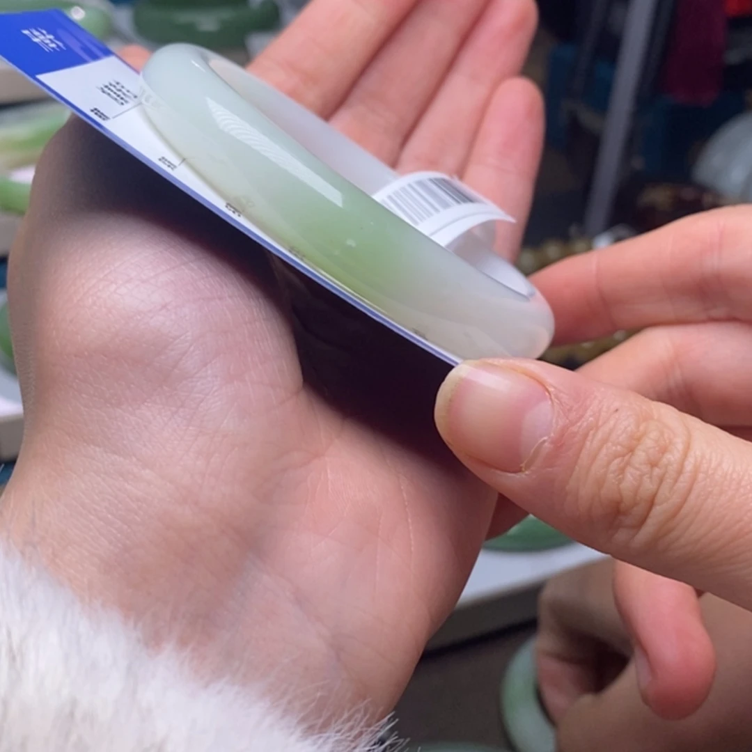 【闪购商品】和田玉手镯未镶嵌