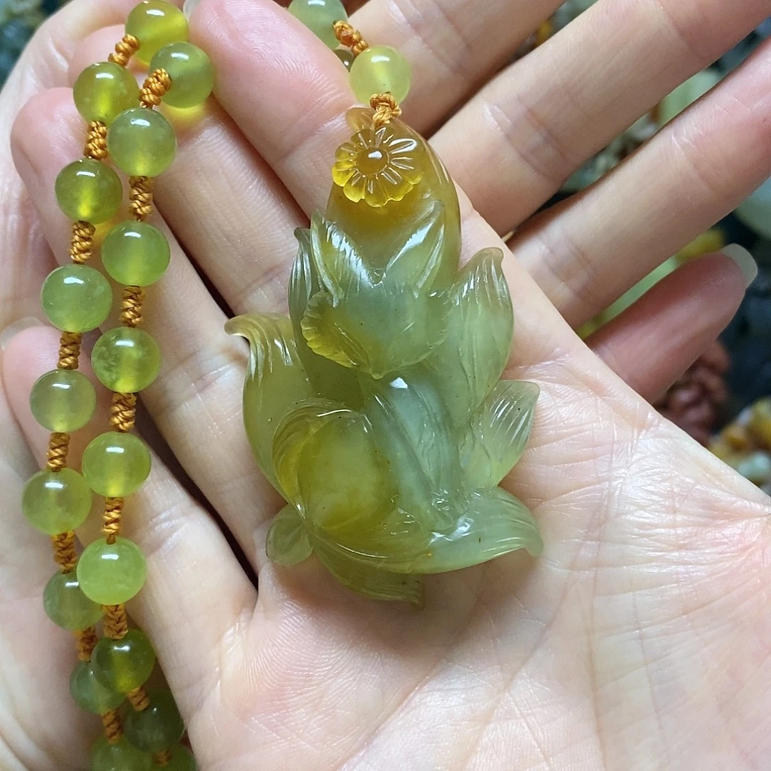 岫玉未镶嵌吊坠(赠链)