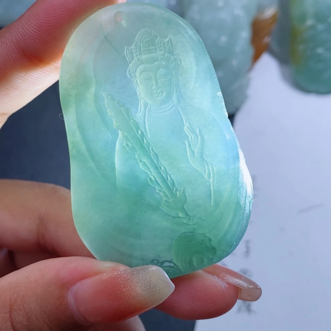 定制翡翠吊坠未镶嵌