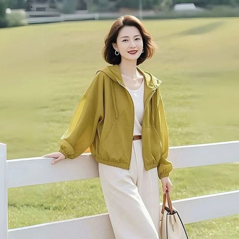 新款连帽薄款宽松小个子休闲防晒夹克上衣春夏短款
