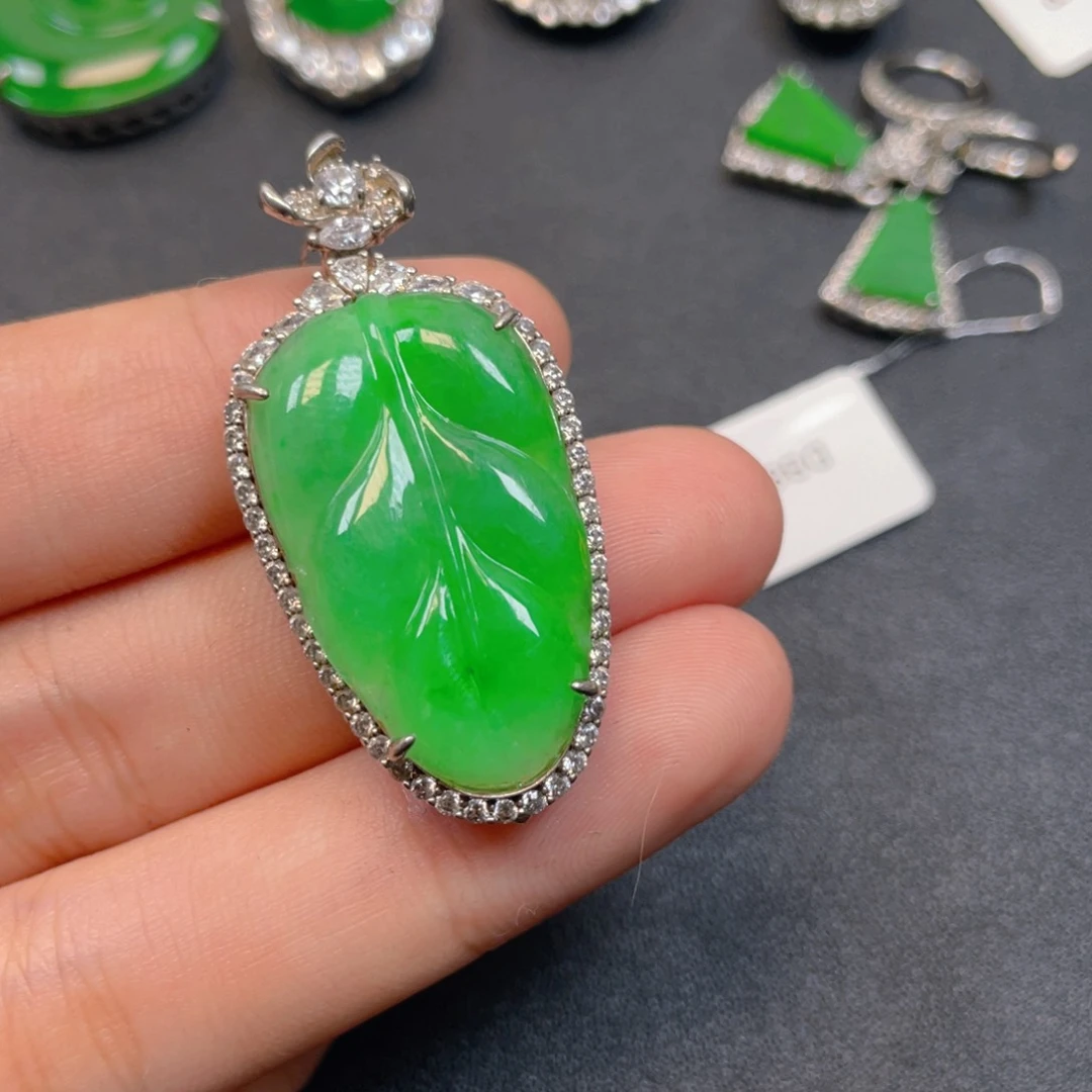 翡翠银S925镶嵌吊坠(不含链)