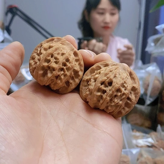 【闪购商品】把件文玩核桃40.5凤眼小众红皮