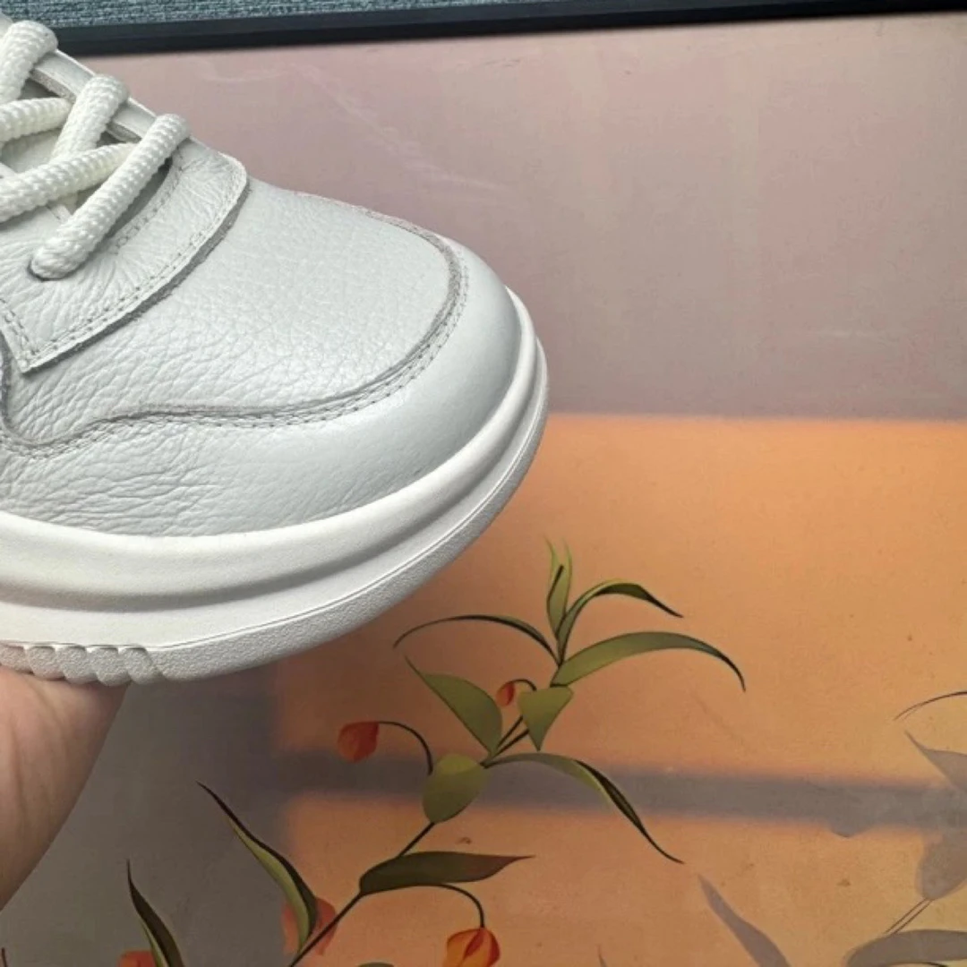 新款百搭头层牛皮女鞋小白鞋秋季新款软底软面8699