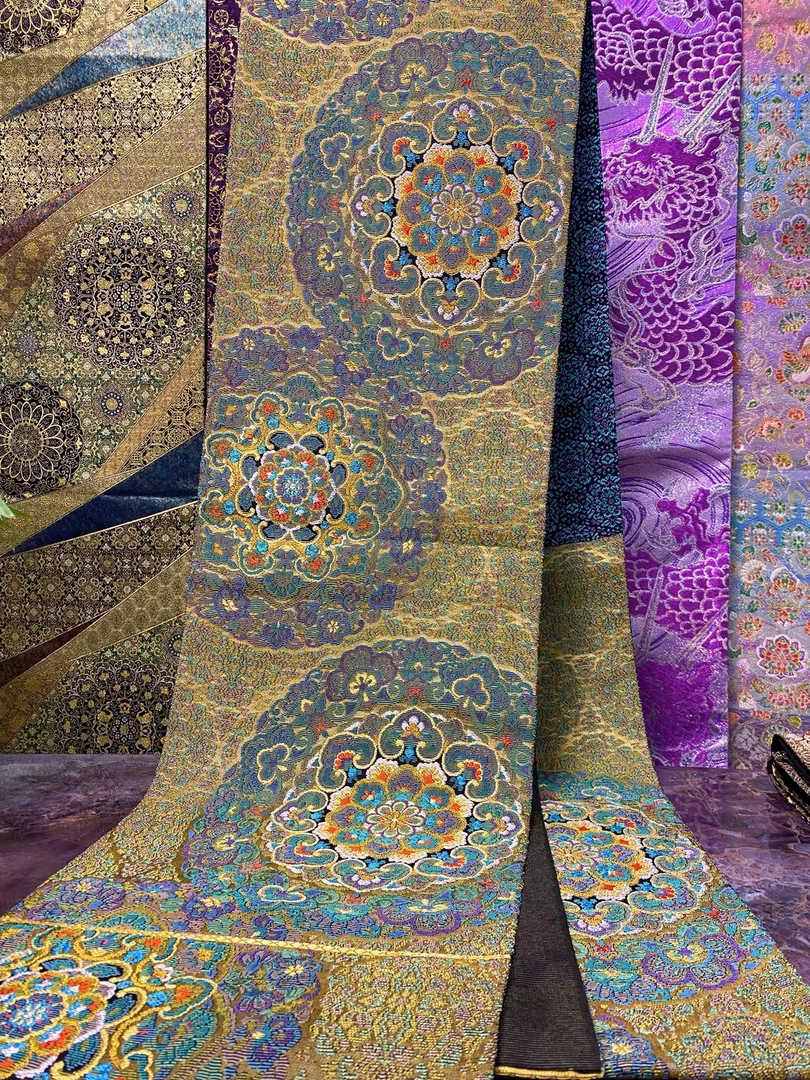 六通大宝相花纹天鹅绒轮奈织带