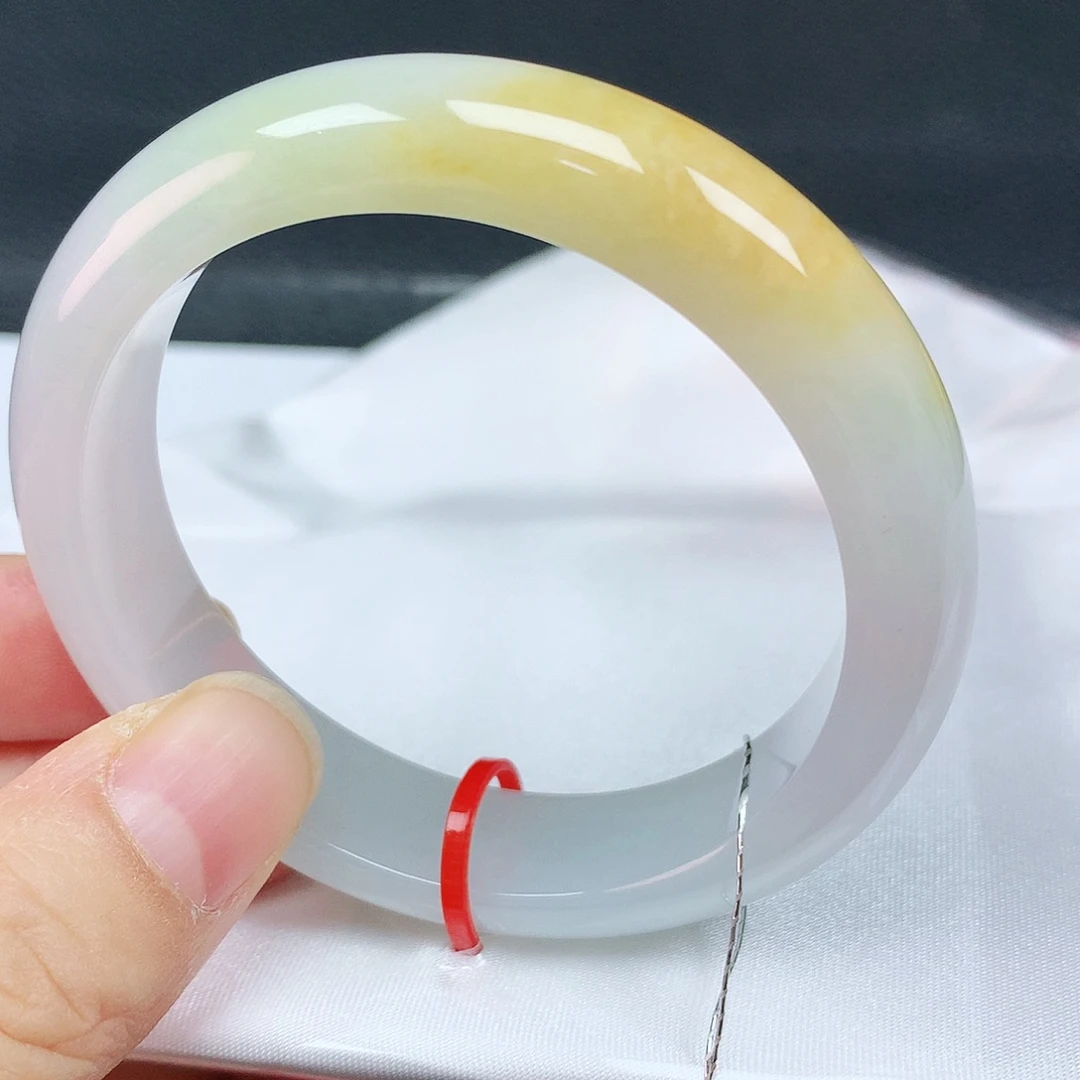 翡翠手镯未镶嵌50圈