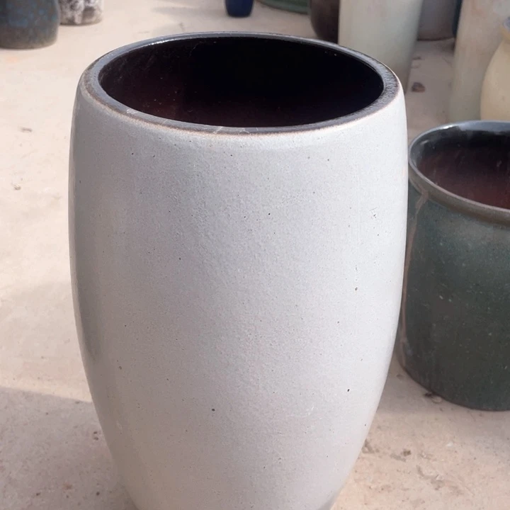 花盆紫砂高38口17白色微瑕