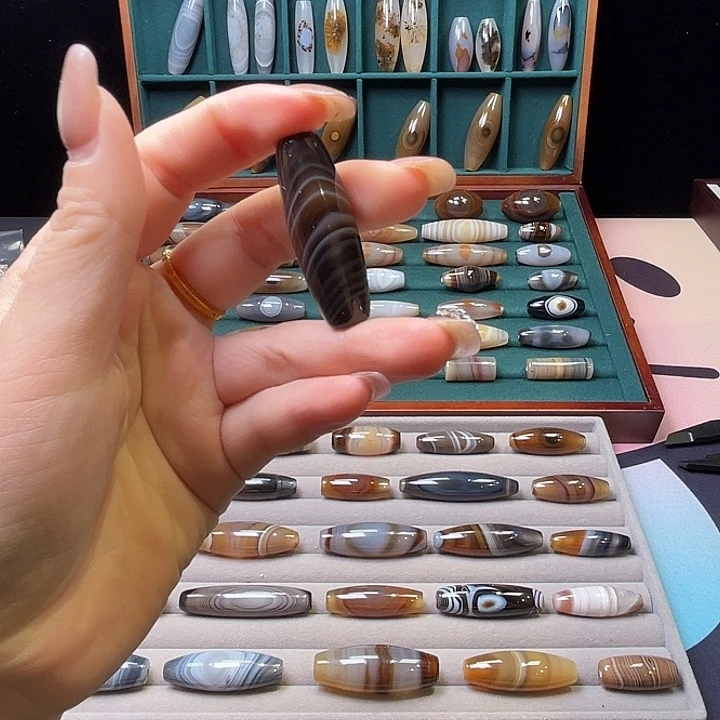 玛瑙/玉髓未镶嵌吊坠(赠链)