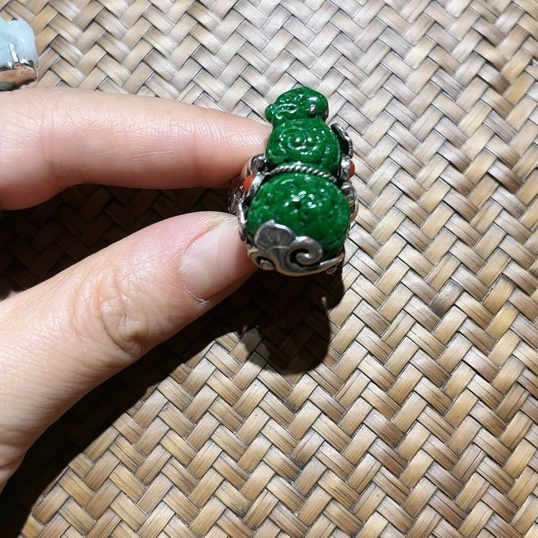 翡翠戒指银S925镶嵌个性十足时尚