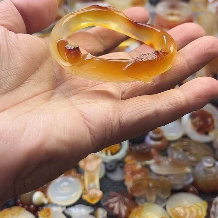 玛瑙/玉髓未镶嵌手镯