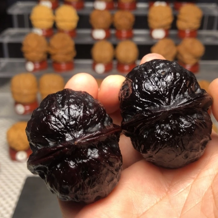 文玩核桃把件21粗筋玉罗汉