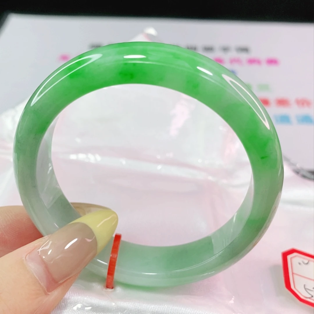 翡翠手镯未镶嵌52.5正圈