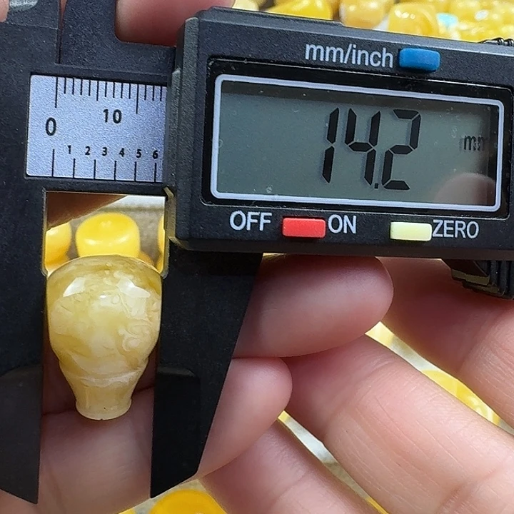 蜜蜡未镶嵌裸石17杂