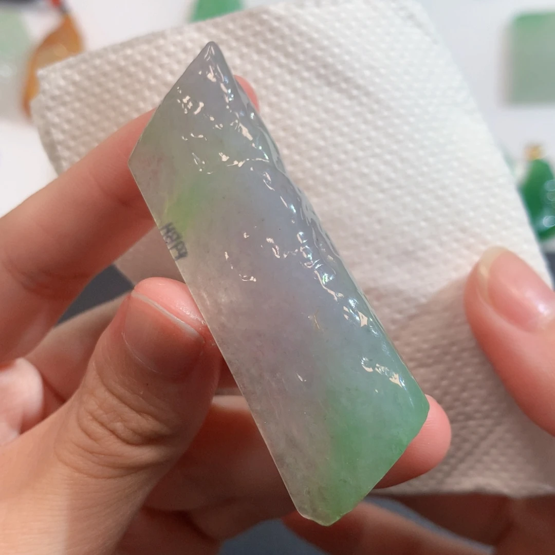 翡翠未镶嵌吊坠(不含链)78