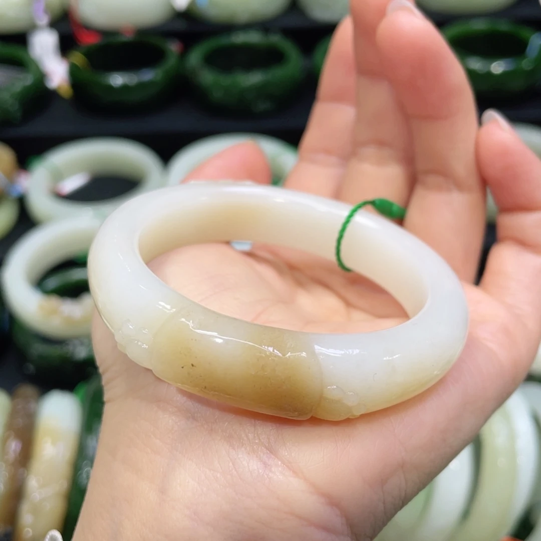 未镶嵌手镯和田玉39