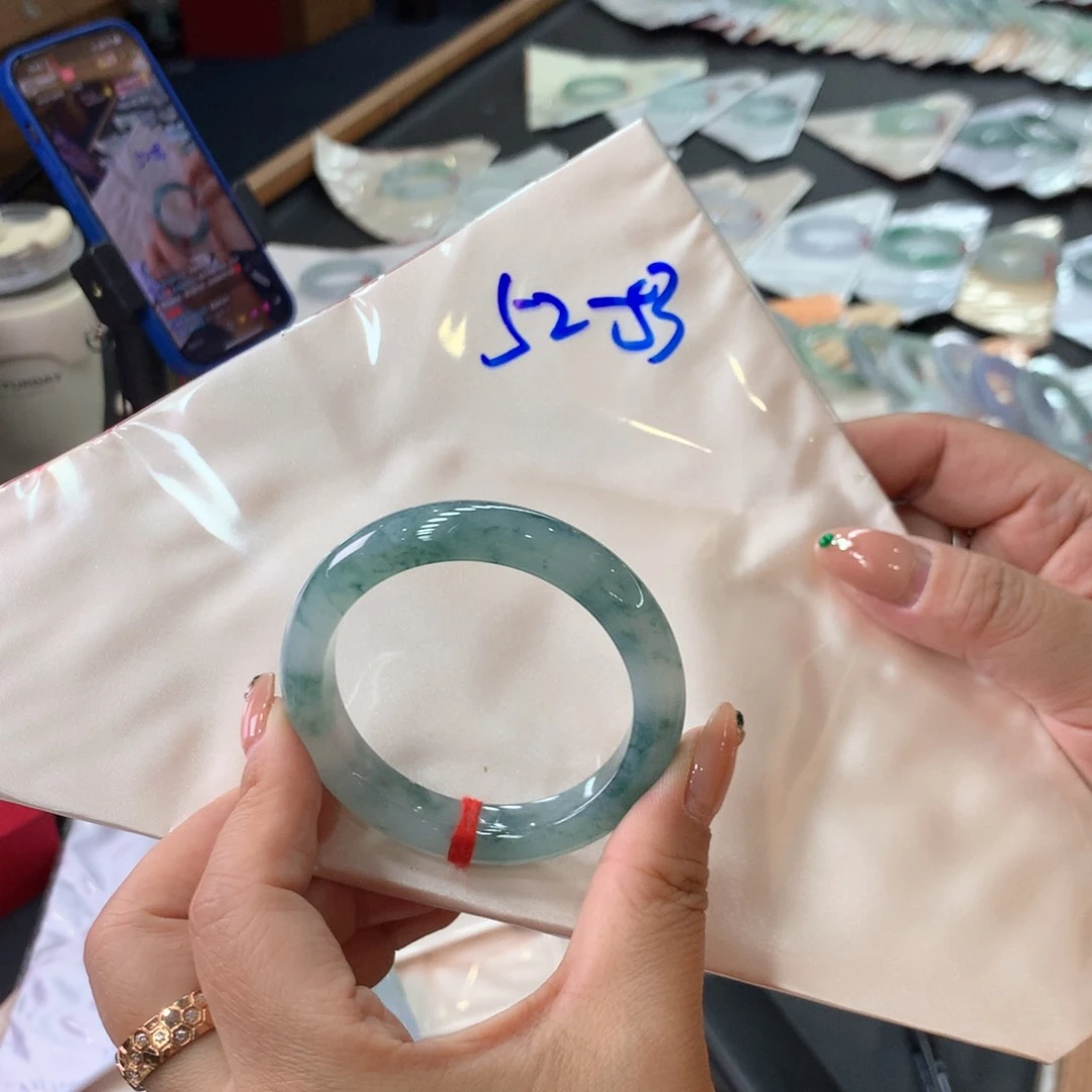 未镶嵌手镯翡翠48小时鉴赏