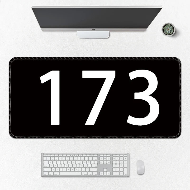 【173号】动漫游戏鼠标垫超大号办公电脑桌垫锁边加厚防滑亚布专属