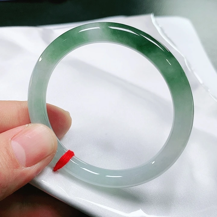 翡翠手镯（圆镯）未镶嵌翡翠手镯 未镶嵌