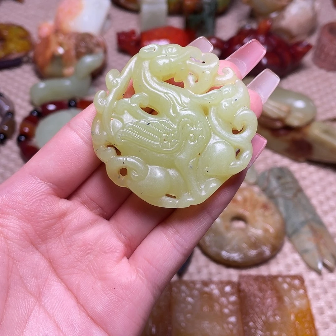 蛇纹石玉未镶嵌如图