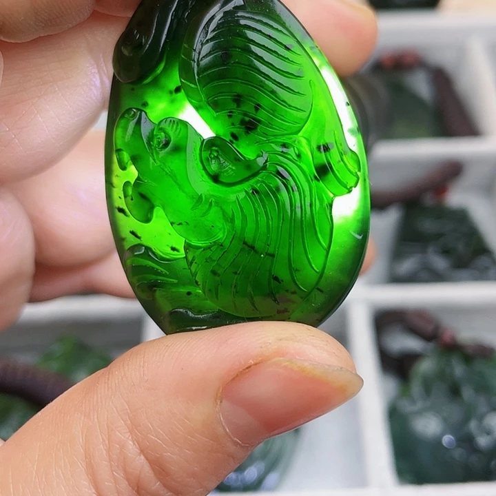 蛇纹石玉未镶嵌挂件