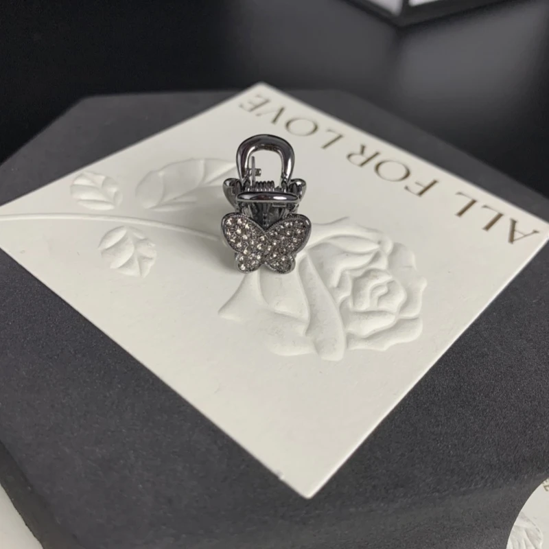 K375【金闪闪】1.5厘米定制满钻蝴蝶刘