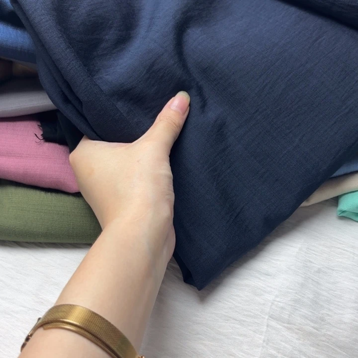 混纺棉藏青色2米。