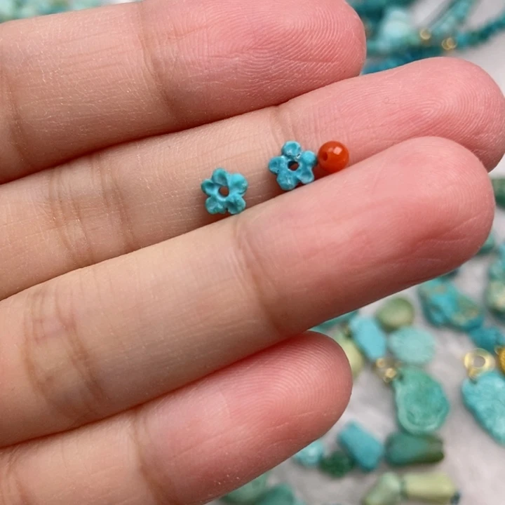 南红玛瑙未镶嵌珠宝奇石