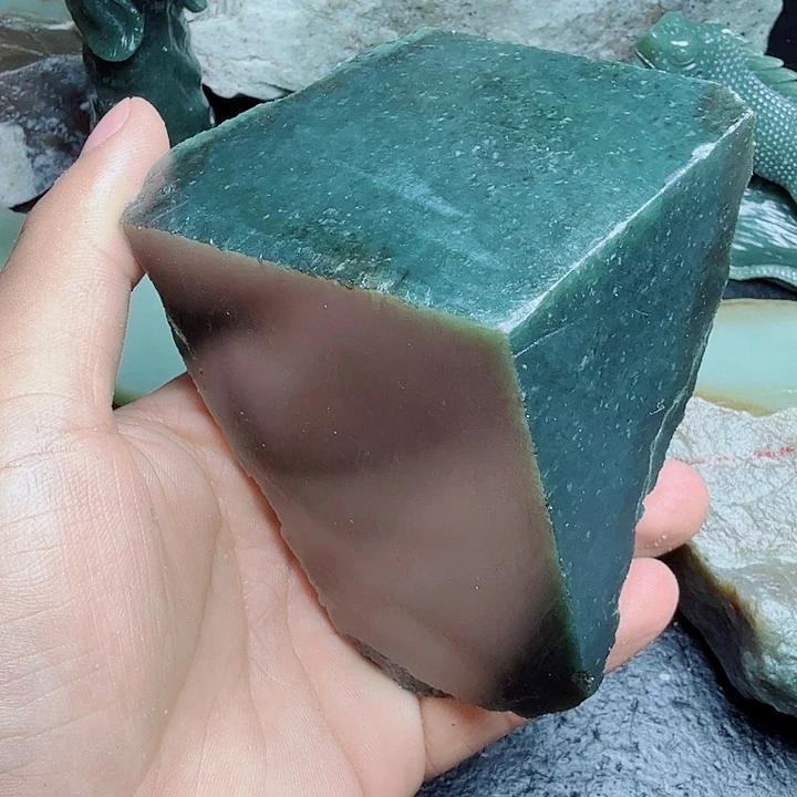 和田玉（糖玉）未镶嵌珠宝奇石