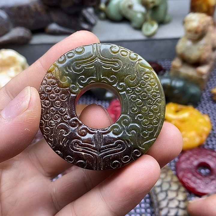蛇纹石玉合金颈饰