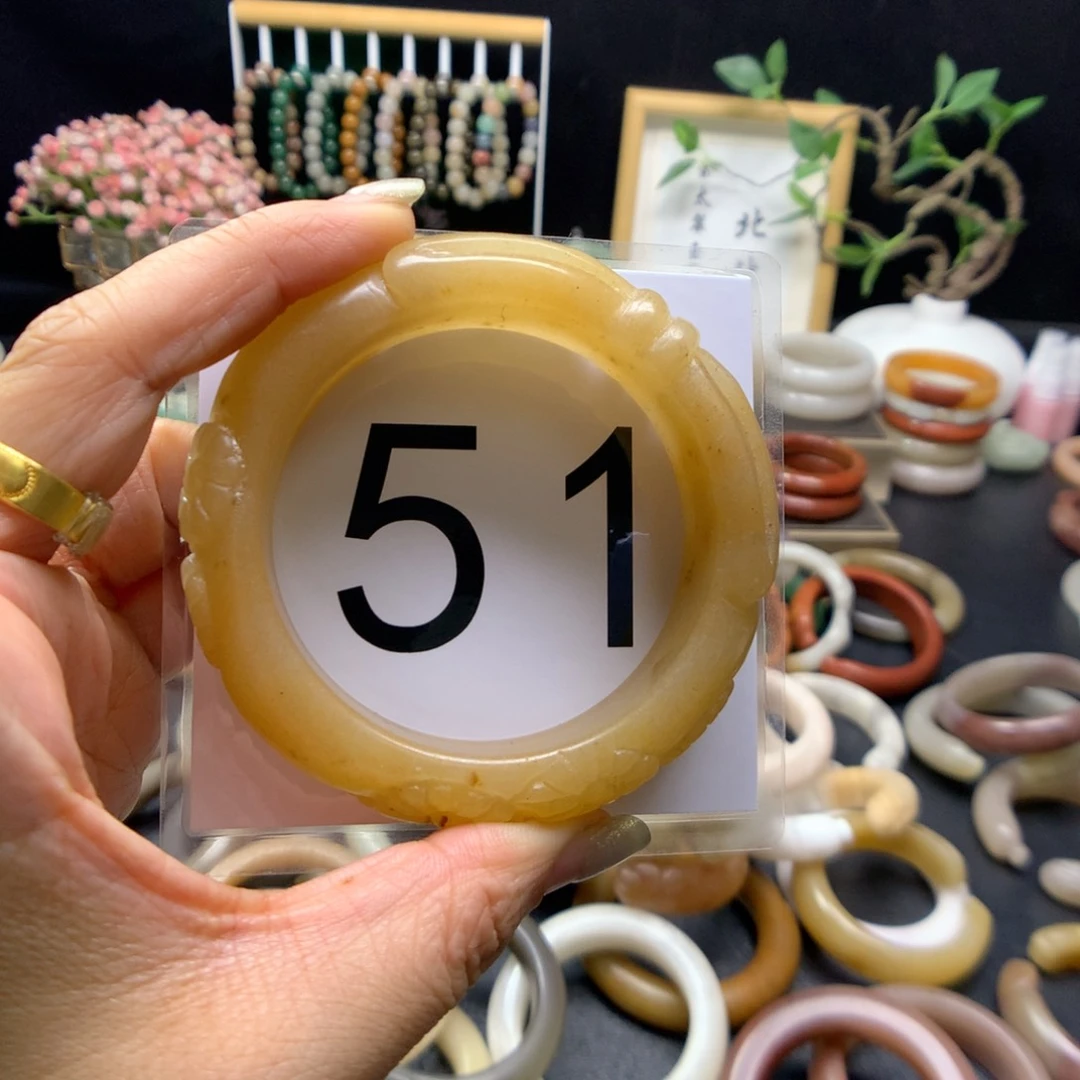 石英质玉手镯未镶嵌肖****）