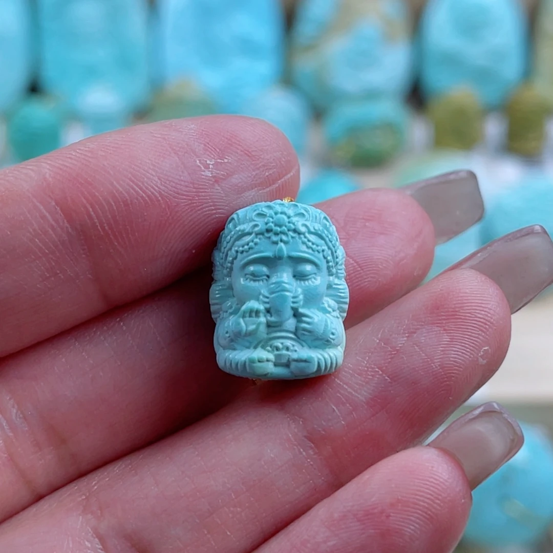 绿松石未镶嵌珠宝奇石