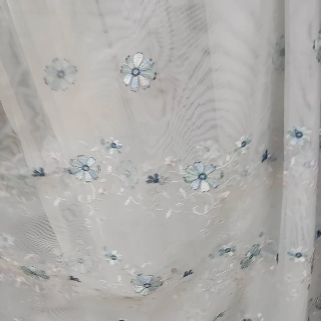 7951白色绣花纱帘宽9米高2.7米