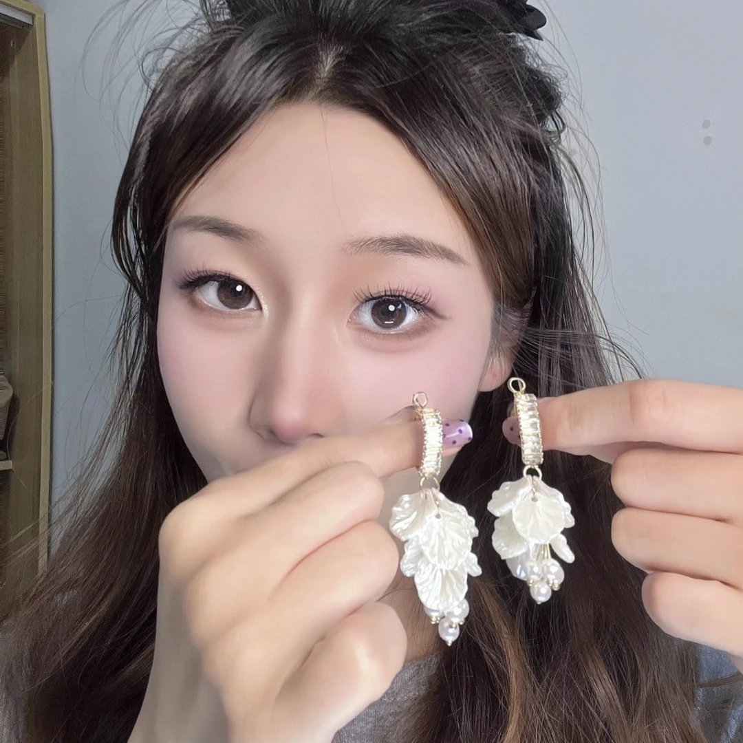 合金耳饰 超仙长款流苏花瓣耳环精致高级感百搭轻奢小众耳饰气质