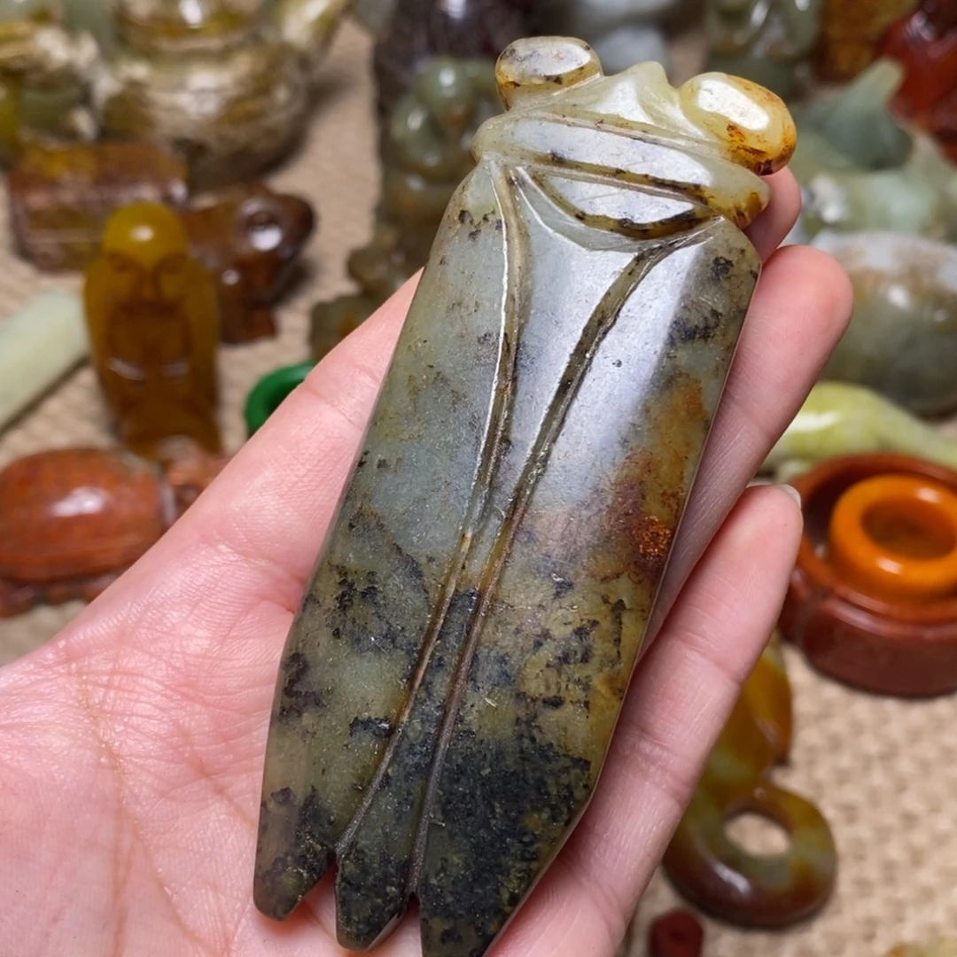 蛇纹石玉未镶嵌颈饰