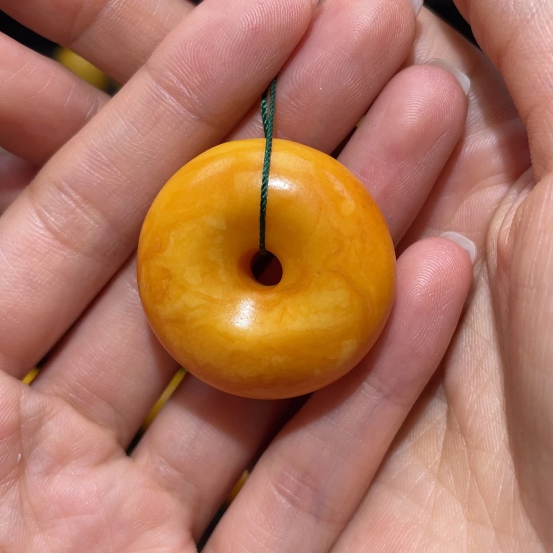 【闪购商品】琥珀裸石未镶嵌扣子