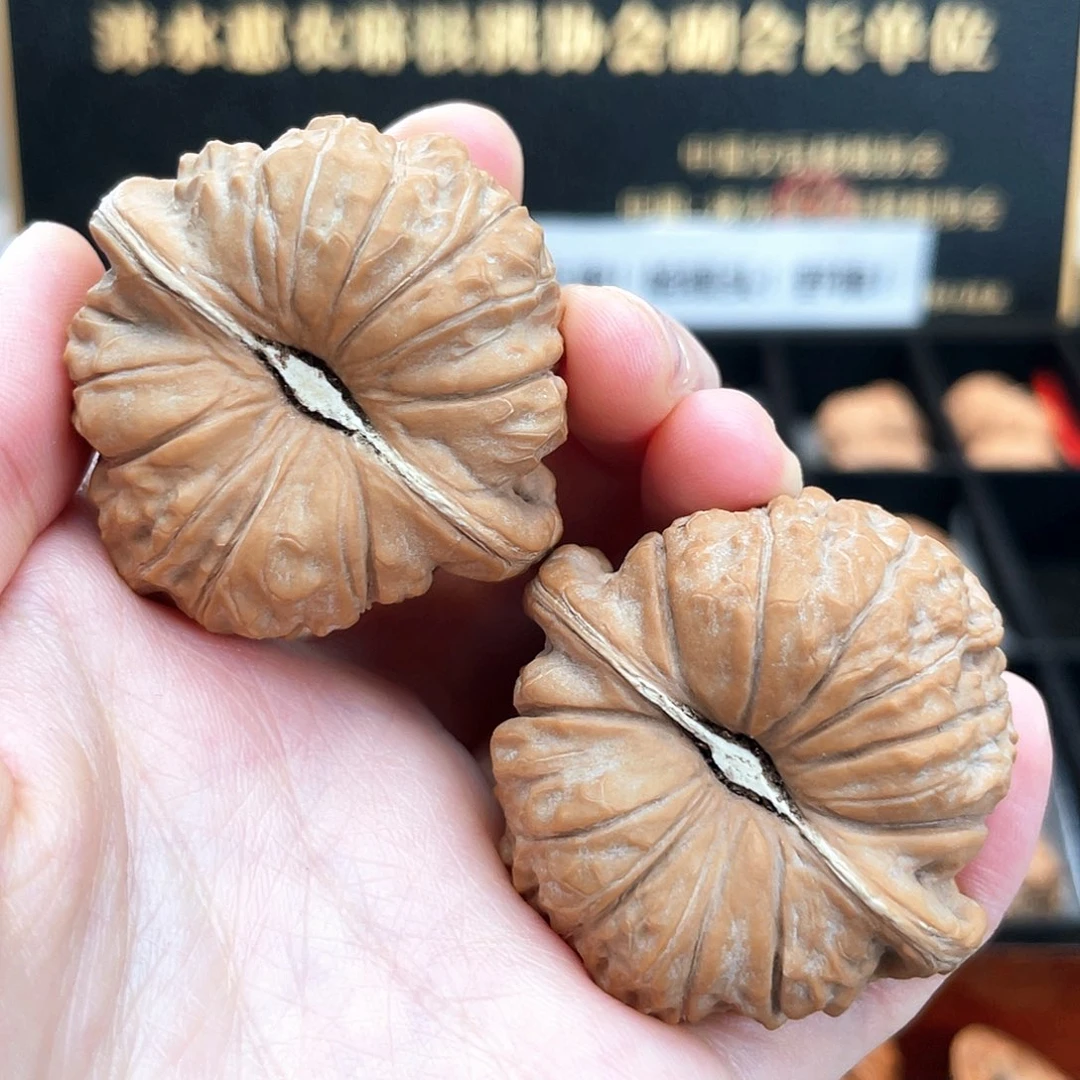 把件文玩核桃LS4501全品假一赔十正圆瓜一字底大眼毕业