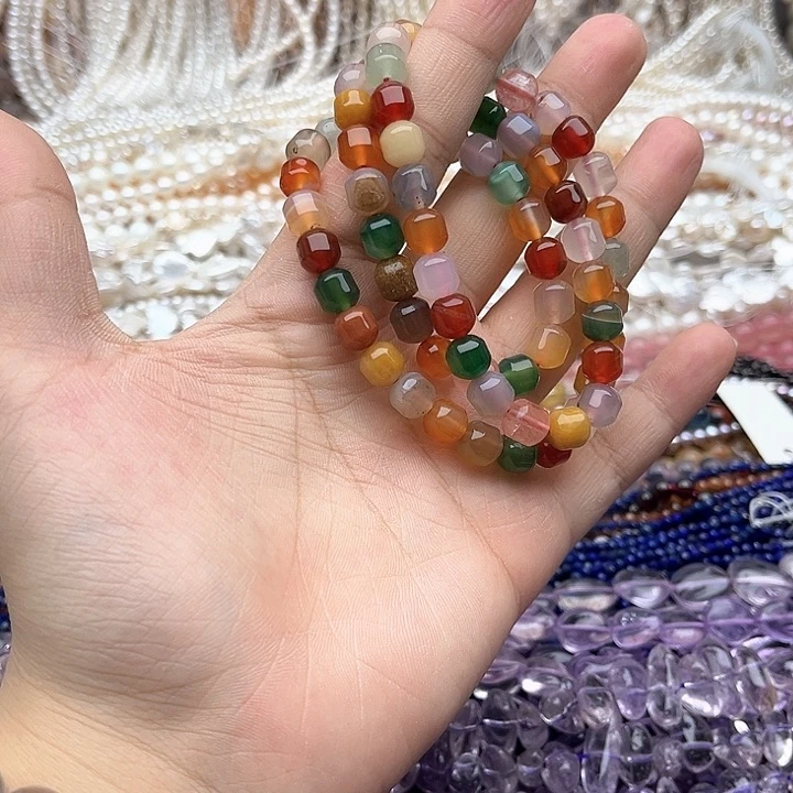 未镶嵌玛瑙/玉髓珠宝半成品一条7.5mm左右多宝玛瑙多圈