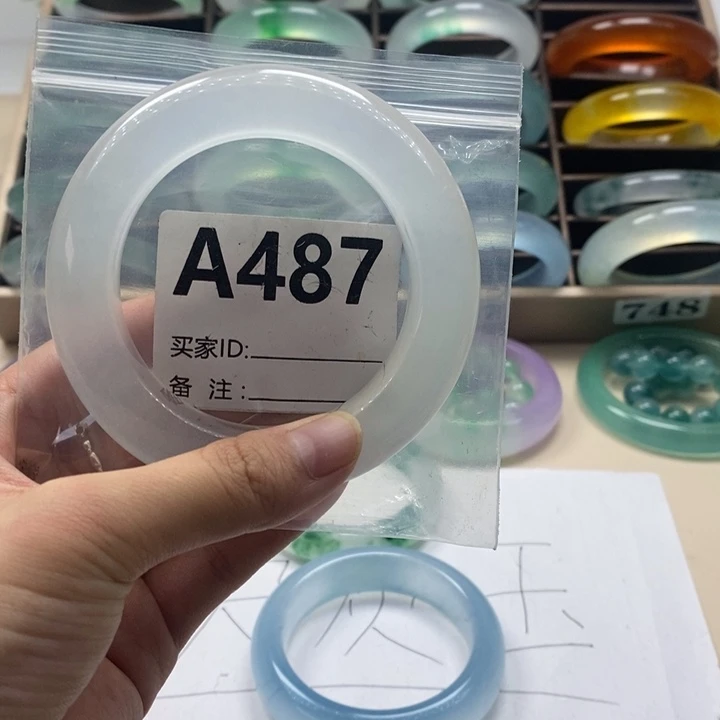 大***闽玉A487时尚冰飘花手镯
