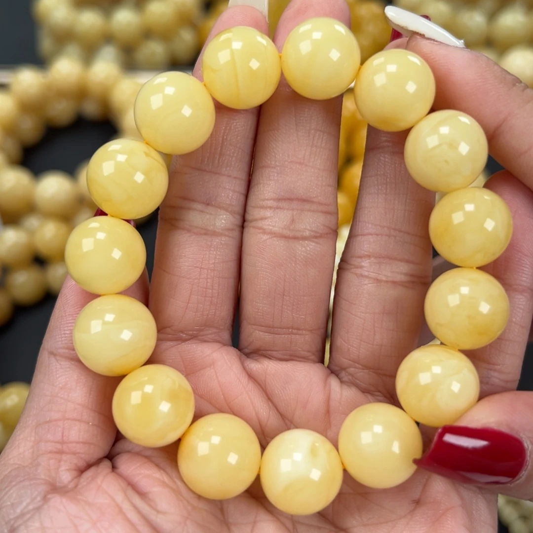 琥珀未镶嵌手链24.7克