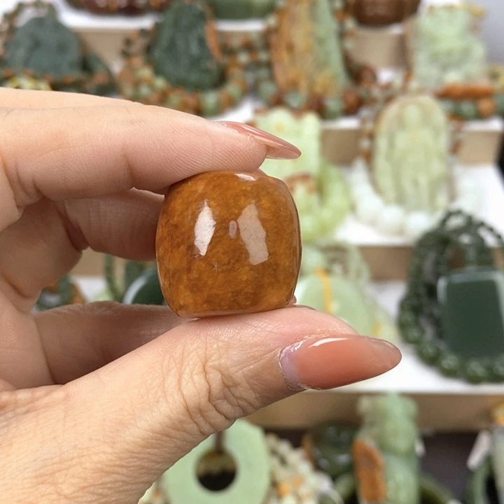【闪购商品】透闪石质玉吊坠(不含链)未镶嵌八**球