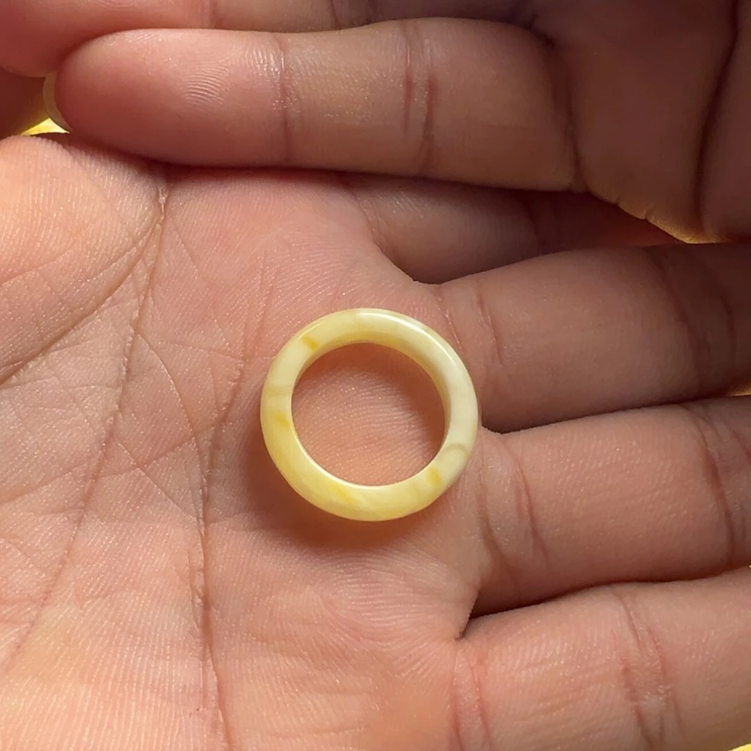 蜜蜡颈饰未镶嵌蜜蜡白花跑环（内径卡15.1）