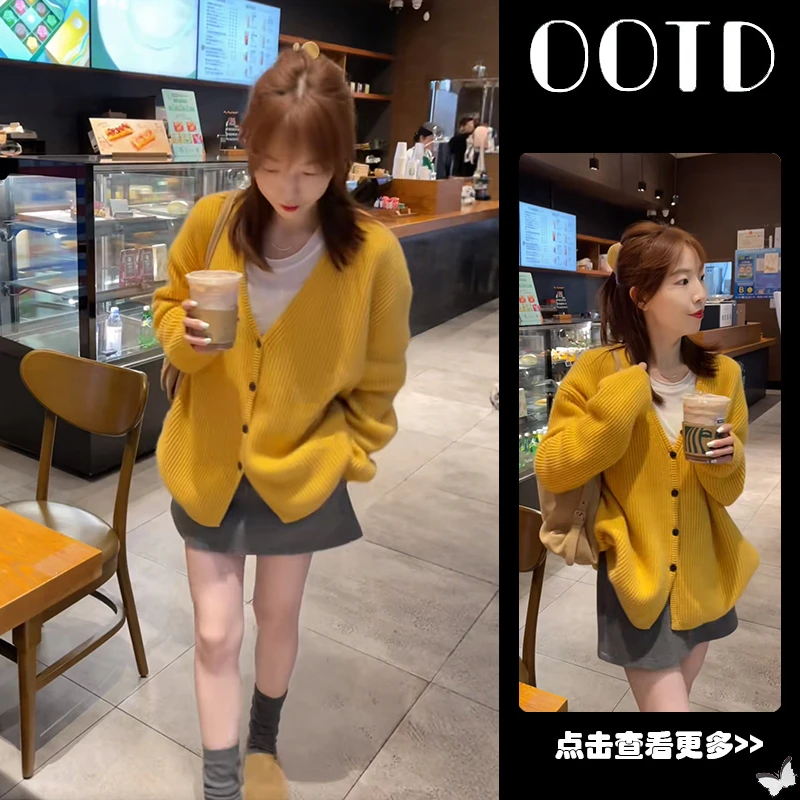 超火秋季穿搭一整套女2025新款韩版黄色针织开衫高腰短裙两件套