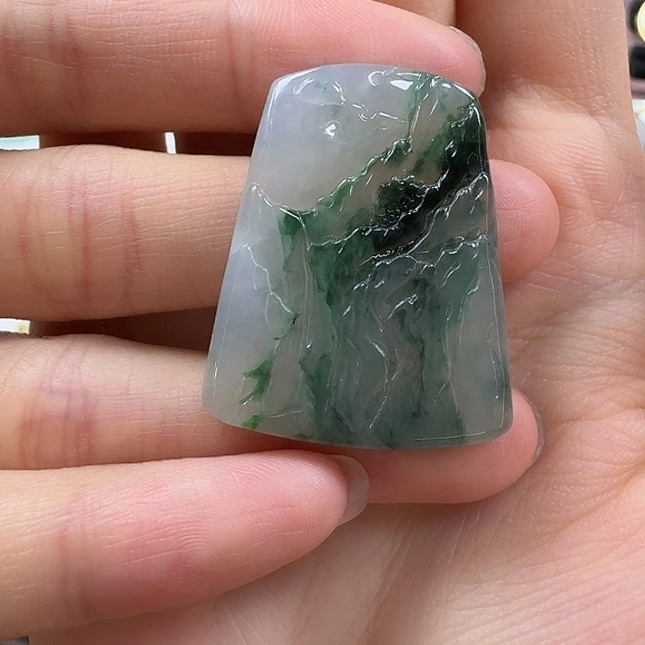 翡翠未镶嵌颈饰山水牌