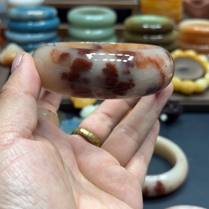 夢***影石英质玉未镶嵌手镯