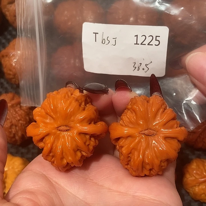 吊坠文玩核桃白狮子38