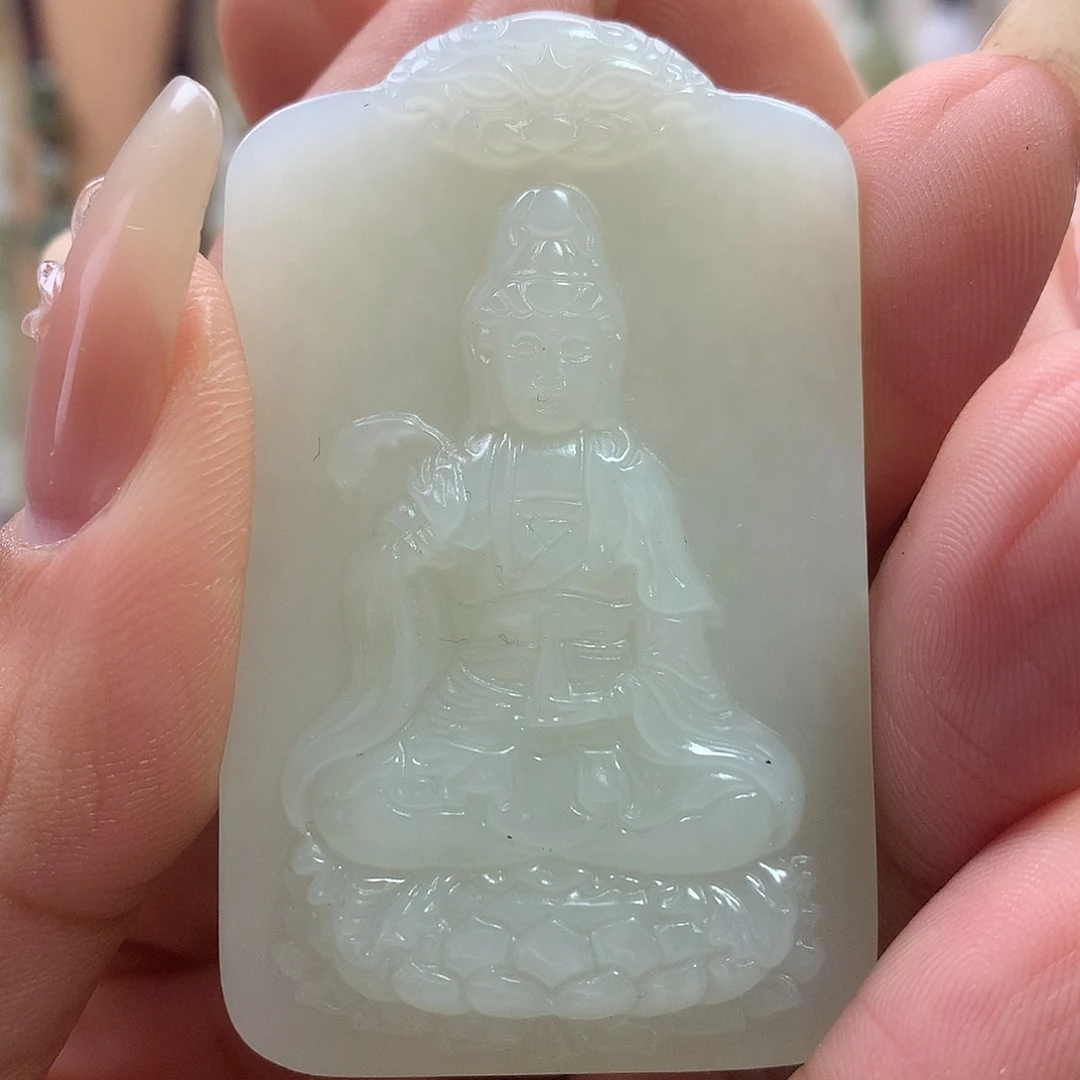 疠***㚈和田玉未镶嵌颈饰